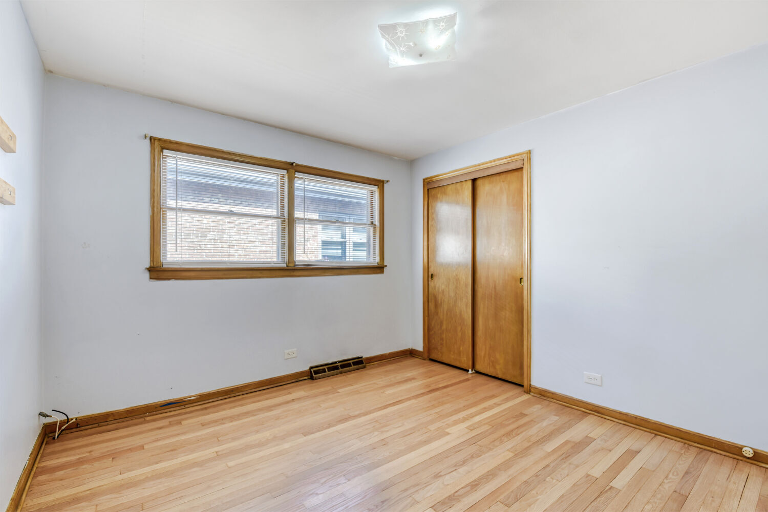 8641 S Jeffery Boulevard