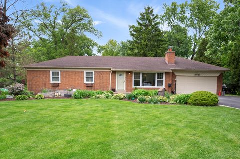 Photo of 17W214 W Hillside Lane, Willowbrook, IL 60527 (MLS # 12647478)