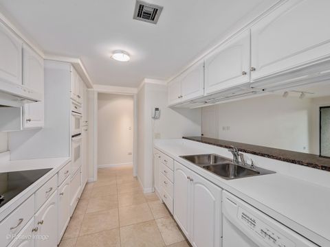 Tiny photo for 1401 Burr Oak Road #202B, Hinsdale, IL 60521 (MLS # 12485577)