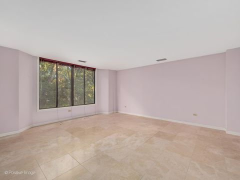 Tiny photo for 1401 Burr Oak Road #202B, Hinsdale, IL 60521 (MLS # 12485577)