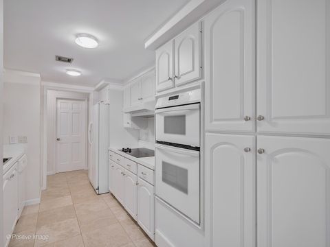 Tiny photo for 1401 Burr Oak Road #202B, Hinsdale, IL 60521 (MLS # 12485577)