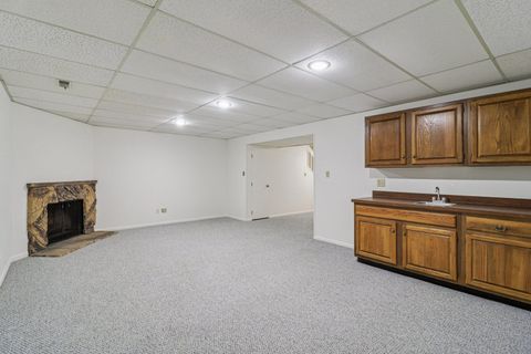 Tiny photo for 404 N SHORELINE Road #298, Lake Barrington, IL 60010 (MLS # 12495842)