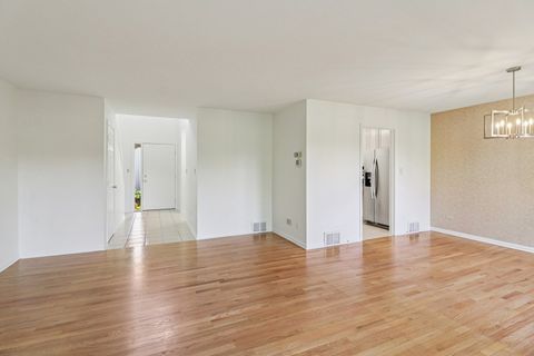 Tiny photo for 404 N SHORELINE Road #298, Lake Barrington, IL 60010 (MLS # 12495842)