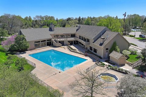 Tiny photo for 404 N SHORELINE Road #298, Lake Barrington, IL 60010 (MLS # 12495842)