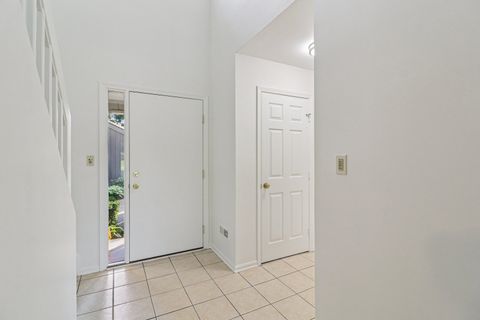 Tiny photo for 404 N SHORELINE Road #298, Lake Barrington, IL 60010 (MLS # 12495842)