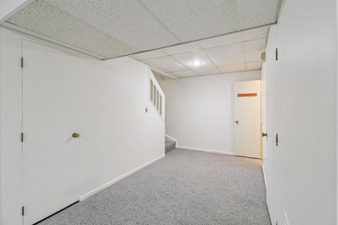 Tiny photo for 404 N SHORELINE Road #298, Lake Barrington, IL 60010 (MLS # 12495842)