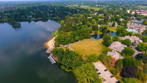 Tiny photo for 404 N SHORELINE Road #298, Lake Barrington, IL 60010 (MLS # 12495842)