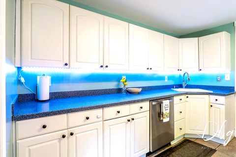 Tiny photo for 37905 N Loyola Avenue, Beach Park, IL 60087 (MLS # 12481122)