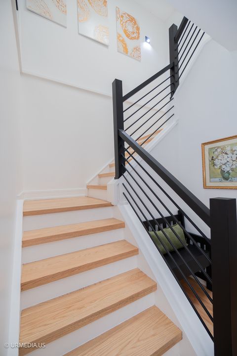 Tiny photo for 7100 N SIOUX Avenue, Chicago, IL 60646 (MLS # 12605320)