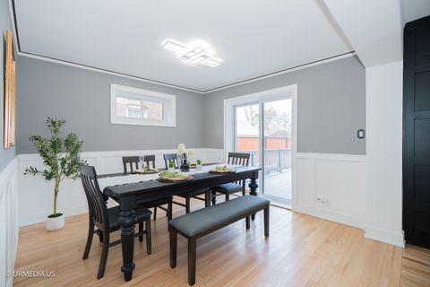 Tiny photo for 7100 N SIOUX Avenue, Chicago, IL 60646 (MLS # 12605320)