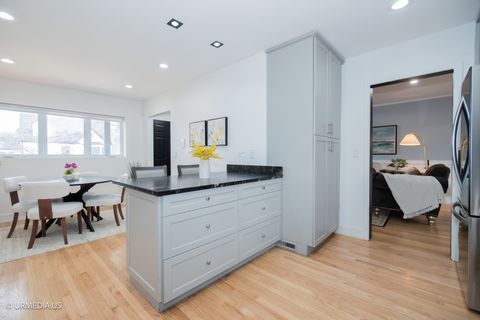 Tiny photo for 7100 N SIOUX Avenue, Chicago, IL 60646 (MLS # 12605320)