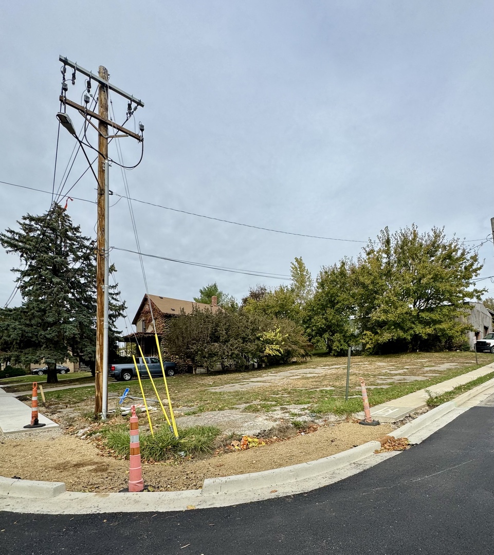 000 6th & St. Louis Street