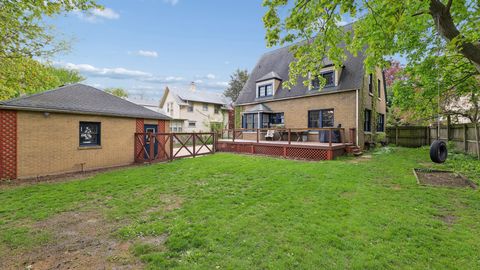 Tiny photo for 726 W Highland Avenue, Elgin, IL 60123 (MLS # 12632517)