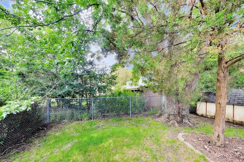 Tiny photo for 1014 E Crabtree Drive, Arlington Heights, IL 60004 (MLS # 12680162)