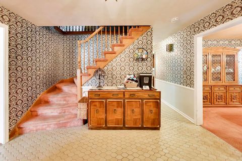 Tiny photo for 1014 E Crabtree Drive, Arlington Heights, IL 60004 (MLS # 12680162)
