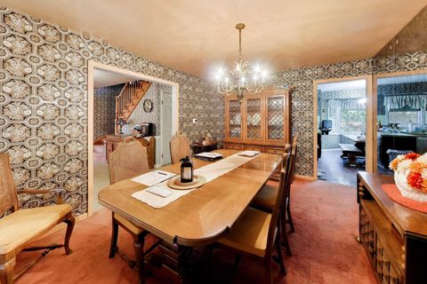 Tiny photo for 1014 E Crabtree Drive, Arlington Heights, IL 60004 (MLS # 12680162)