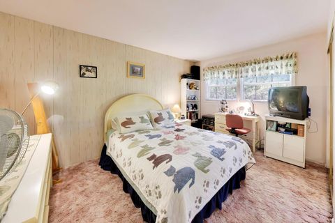 Tiny photo for 1014 E Crabtree Drive, Arlington Heights, IL 60004 (MLS # 12680162)