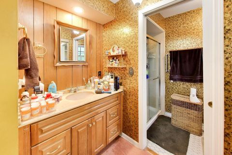 Tiny photo for 1014 E Crabtree Drive, Arlington Heights, IL 60004 (MLS # 12680162)