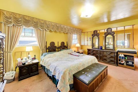 Tiny photo for 1014 E Crabtree Drive, Arlington Heights, IL 60004 (MLS # 12680162)