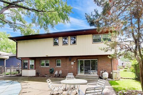 Tiny photo for 1014 E Crabtree Drive, Arlington Heights, IL 60004 (MLS # 12680162)