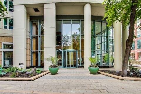 Tiny photo for 345 N LaSalle Street #901, Chicago, IL 60654 (MLS # 12599332)