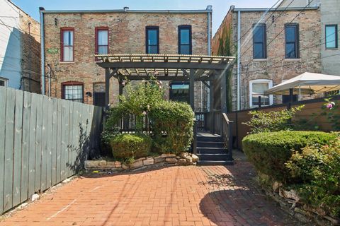 Tiny photo for 4738 S Champlain Avenue, Chicago, IL 60615 (MLS # 12476498)