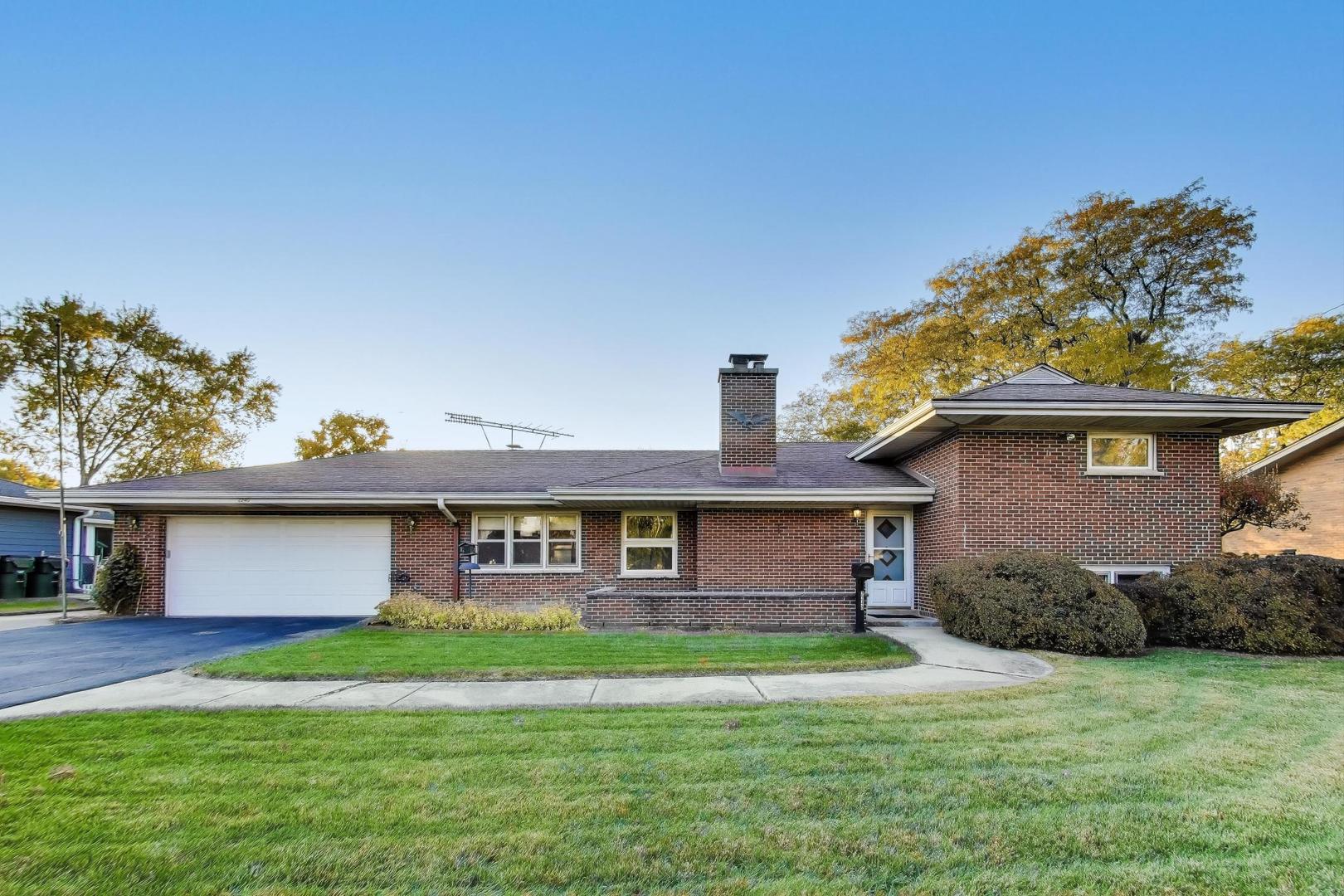 2240 N Western Avenue