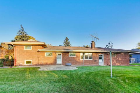 Tiny photo for 2240 N Western Avenue, Park Ridge, IL 60068 (MLS # 12512959)