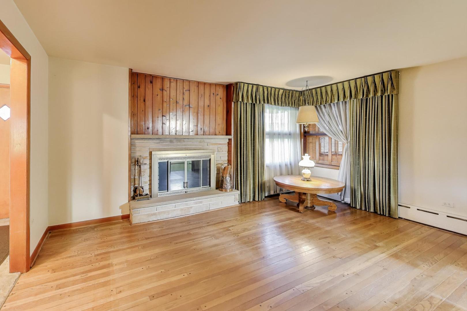 2240 N Western Avenue