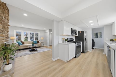 Tiny photo for 593 Bristol Lane, Elk Grove Village, IL 60007 (MLS # 12608397)