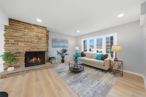 Tiny photo for 593 Bristol Lane, Elk Grove Village, IL 60007 (MLS # 12608397)