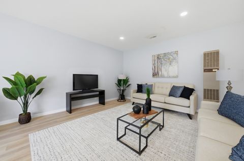 Tiny photo for 593 Bristol Lane, Elk Grove Village, IL 60007 (MLS # 12608397)