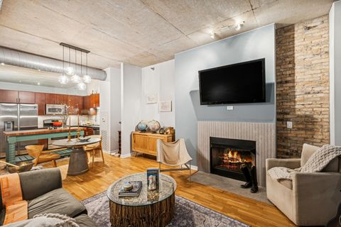 Tiny photo for 700 N Larrabee Street #1012, Chicago, IL 60654 (MLS # 12571463)