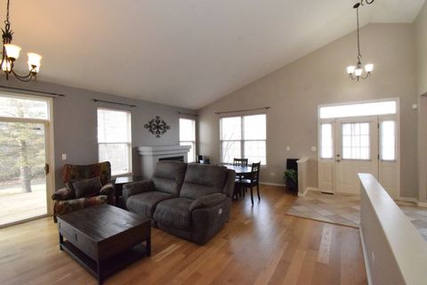 Tiny photo for 600 Countryfield Lane, Elgin, IL 60120 (MLS # 12544107)