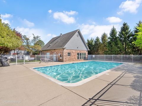 Tiny photo for 43 Foxcroft Road #135, Naperville, IL 60565 (MLS # 12645658)