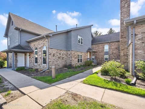 Photo of 43 Foxcroft Road #135, Naperville, IL 60565 (MLS # 12645658)