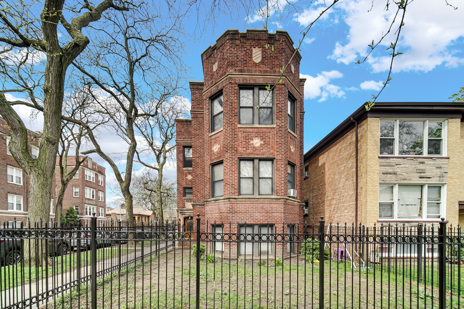 5000 N Ridgeway Avenue