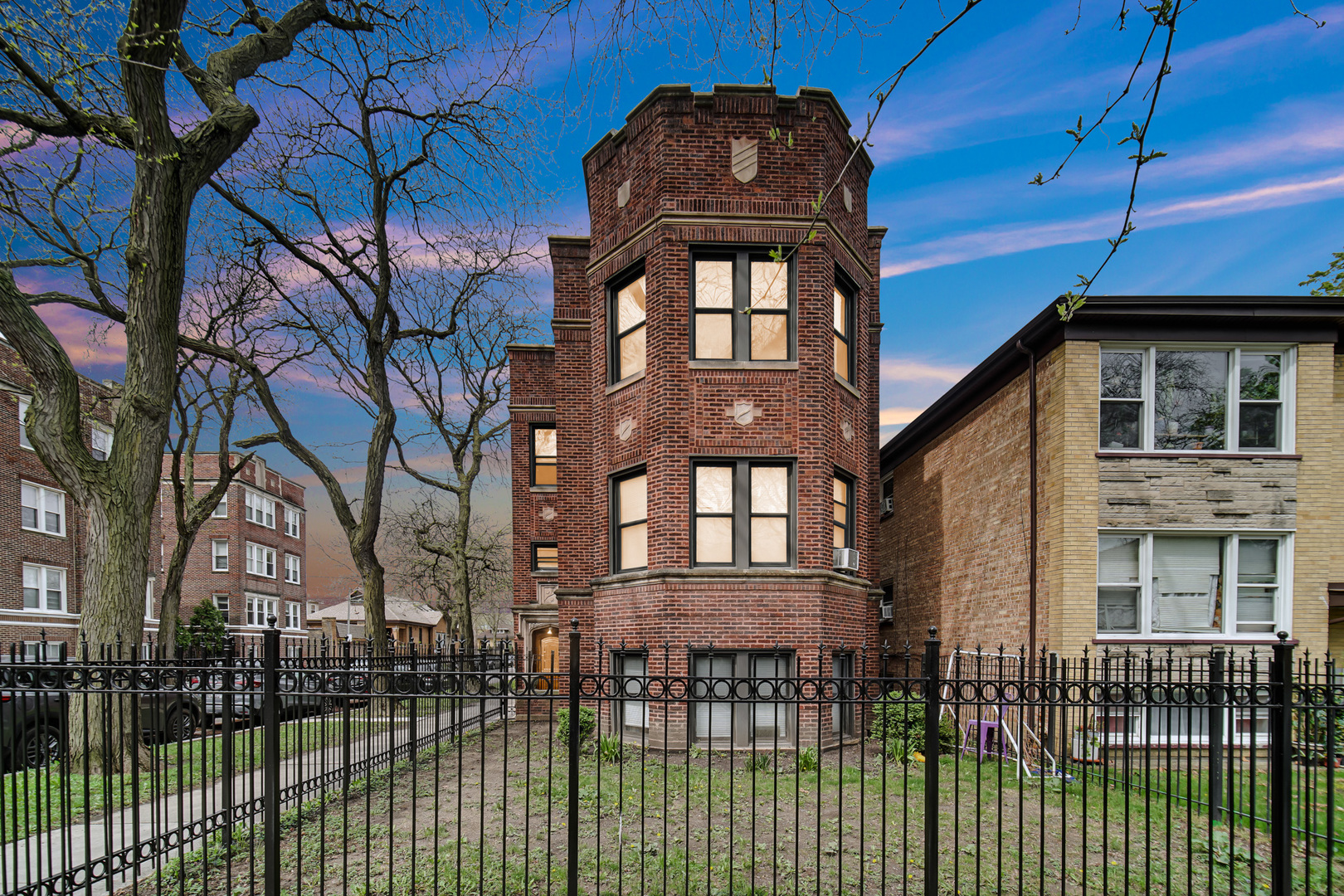 5000 N Ridgeway Avenue