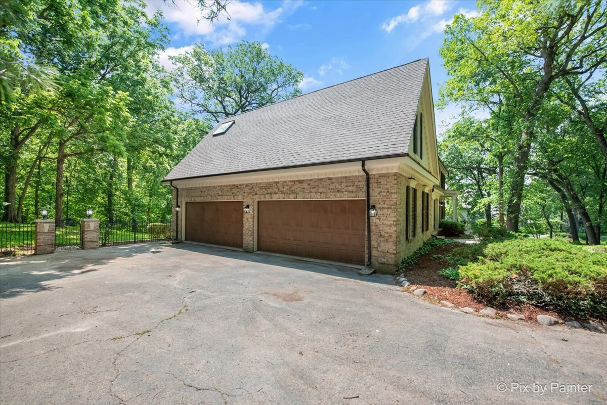 4N633 Hidden Oaks Road