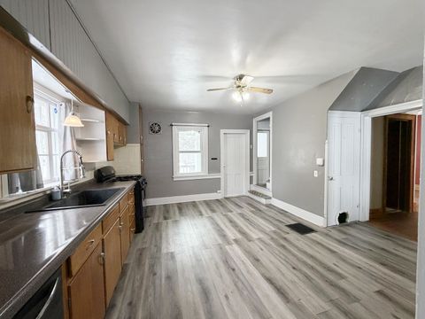 Tiny photo for 1440 S Chicago Avenue, Freeport, IL 61032 (MLS # 12525708)