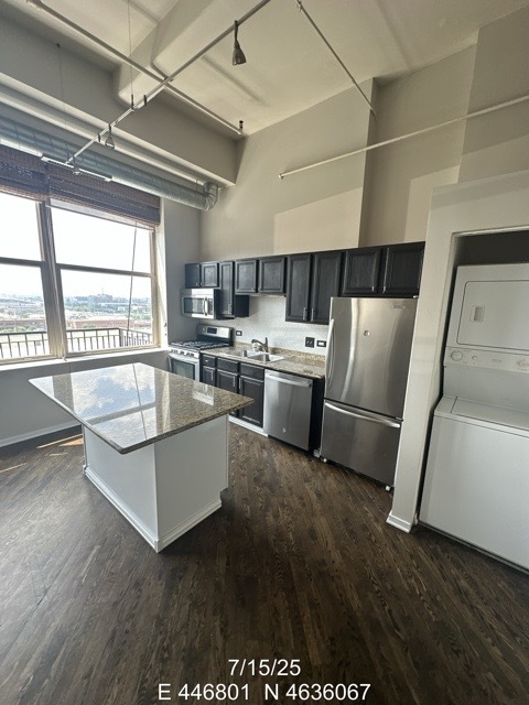 500 S Clinton Street 1011