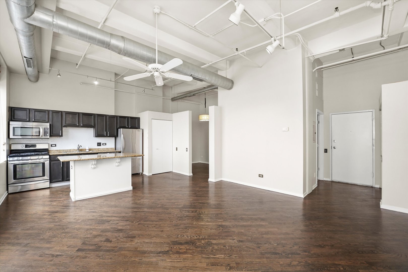500 S Clinton Street 1011