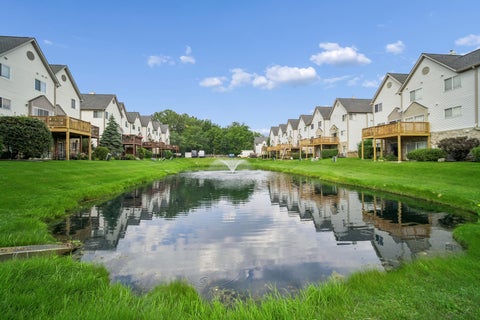 Tiny photo for 683 E Fountainview Drive, Mundelein, IL 60060 (MLS # 12748514)