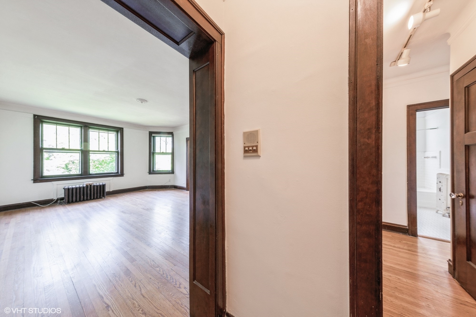 5425 S East View Park 2