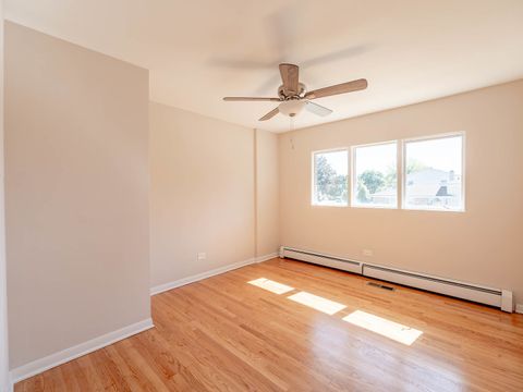 Tiny photo for 2858 Kensington Avenue, Westchester, IL 60154 (MLS # 12544376)