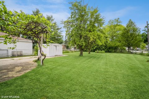 A home in Des Plaines