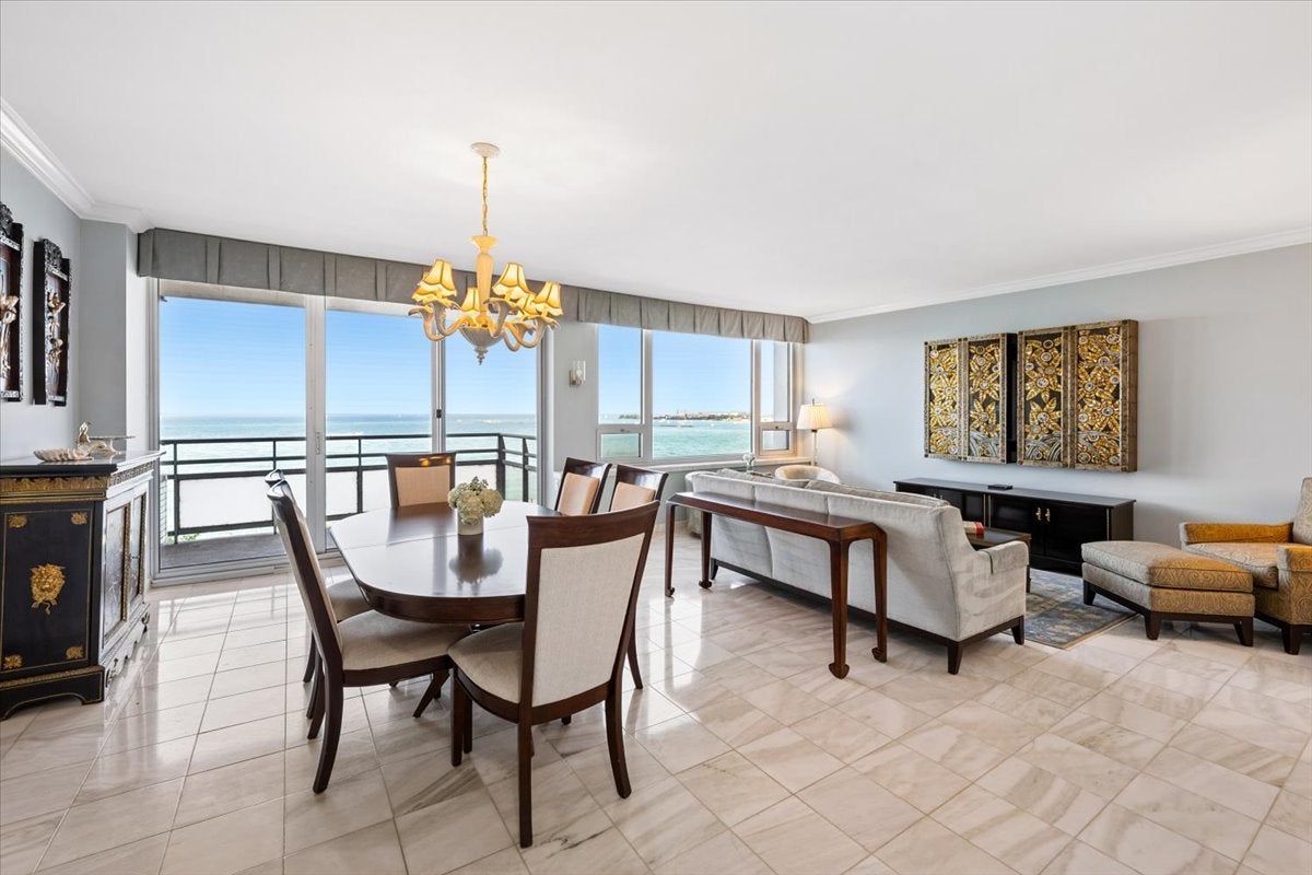 1300 N LAKE SHORE Drive 7C