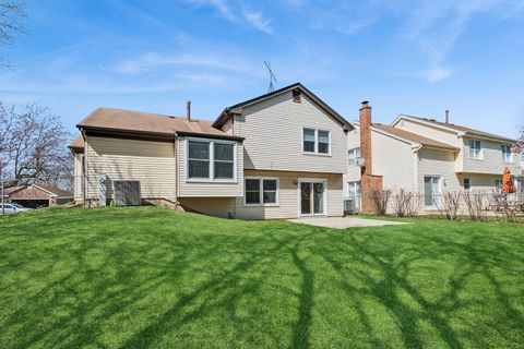 Tiny photo for 917 Shambliss Lane, Buffalo Grove, IL 60089 (MLS # 12617137)