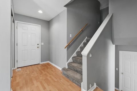 Tiny photo for 917 Shambliss Lane, Buffalo Grove, IL 60089 (MLS # 12617137)