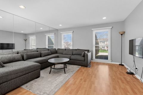 Tiny photo for 917 Shambliss Lane, Buffalo Grove, IL 60089 (MLS # 12617137)